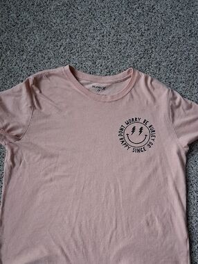 Hurley Light Peach Smiley Graphic Rainbow Tee Size L
